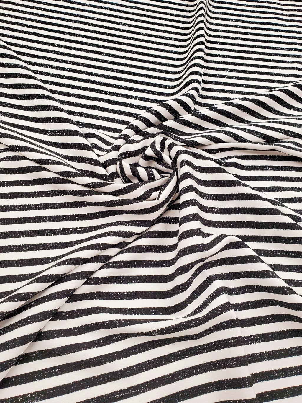 Stripes Destroyed Black/White