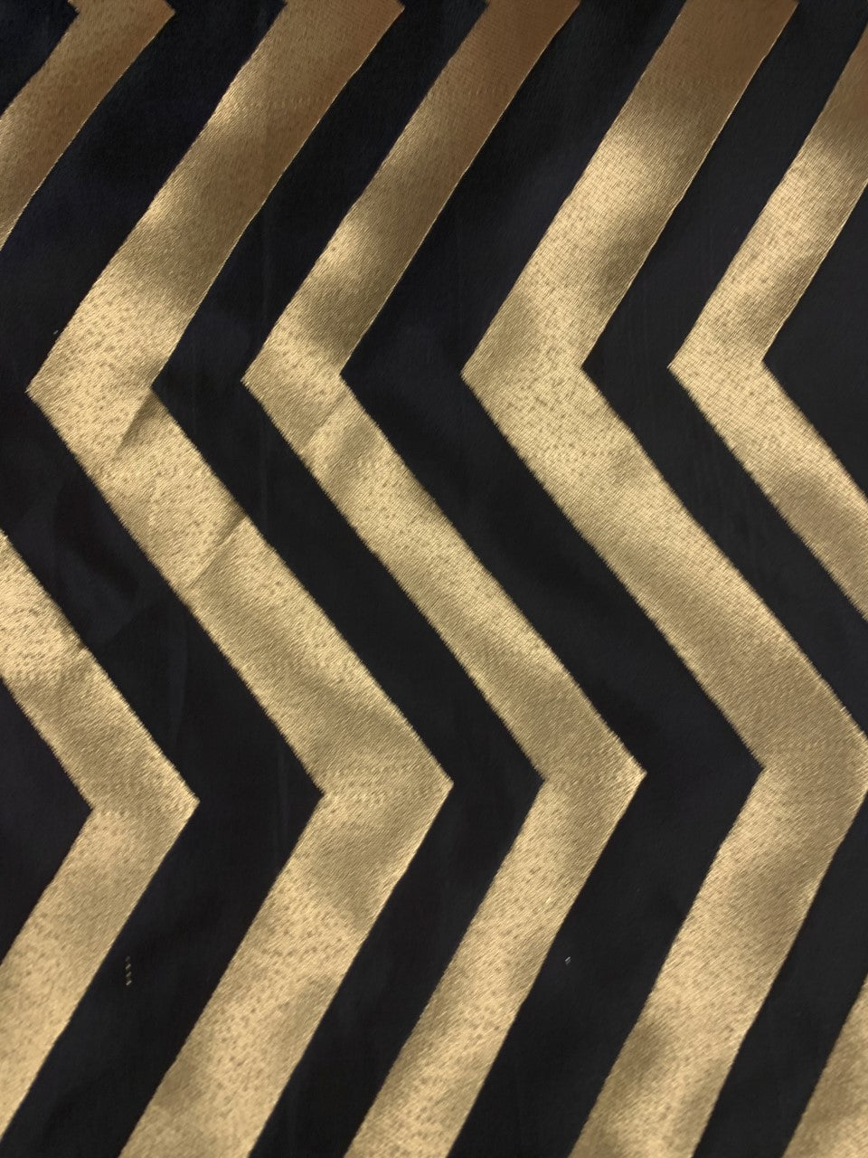 Brocade Black Zigzag